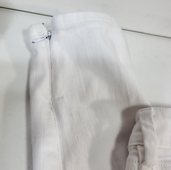 Guess Jeans White Britney Cropped Denim Jeans - Picture 3 of 8